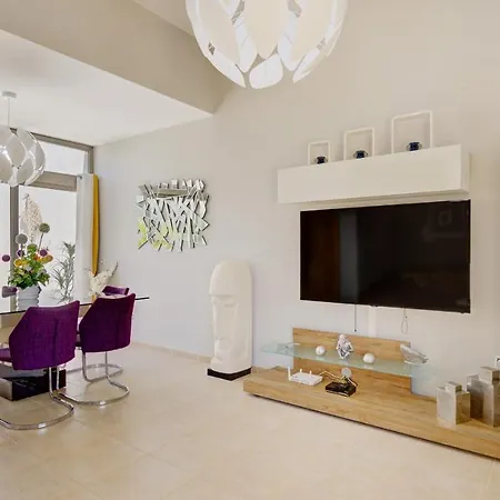 Amatista Salinas Golf & カレタ・デ・フステ